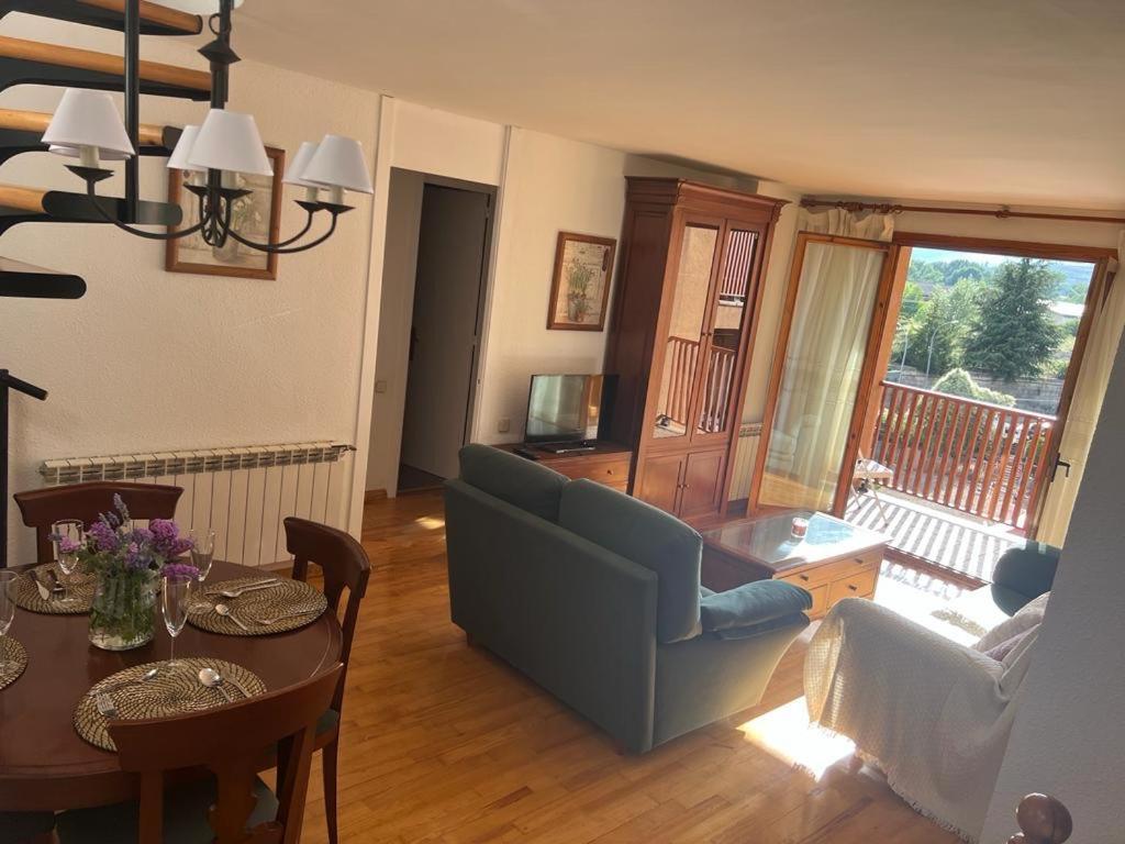 Apartmán Precioso Duplex En Puigcerda Con Plaza De Parking Exteriér fotografie